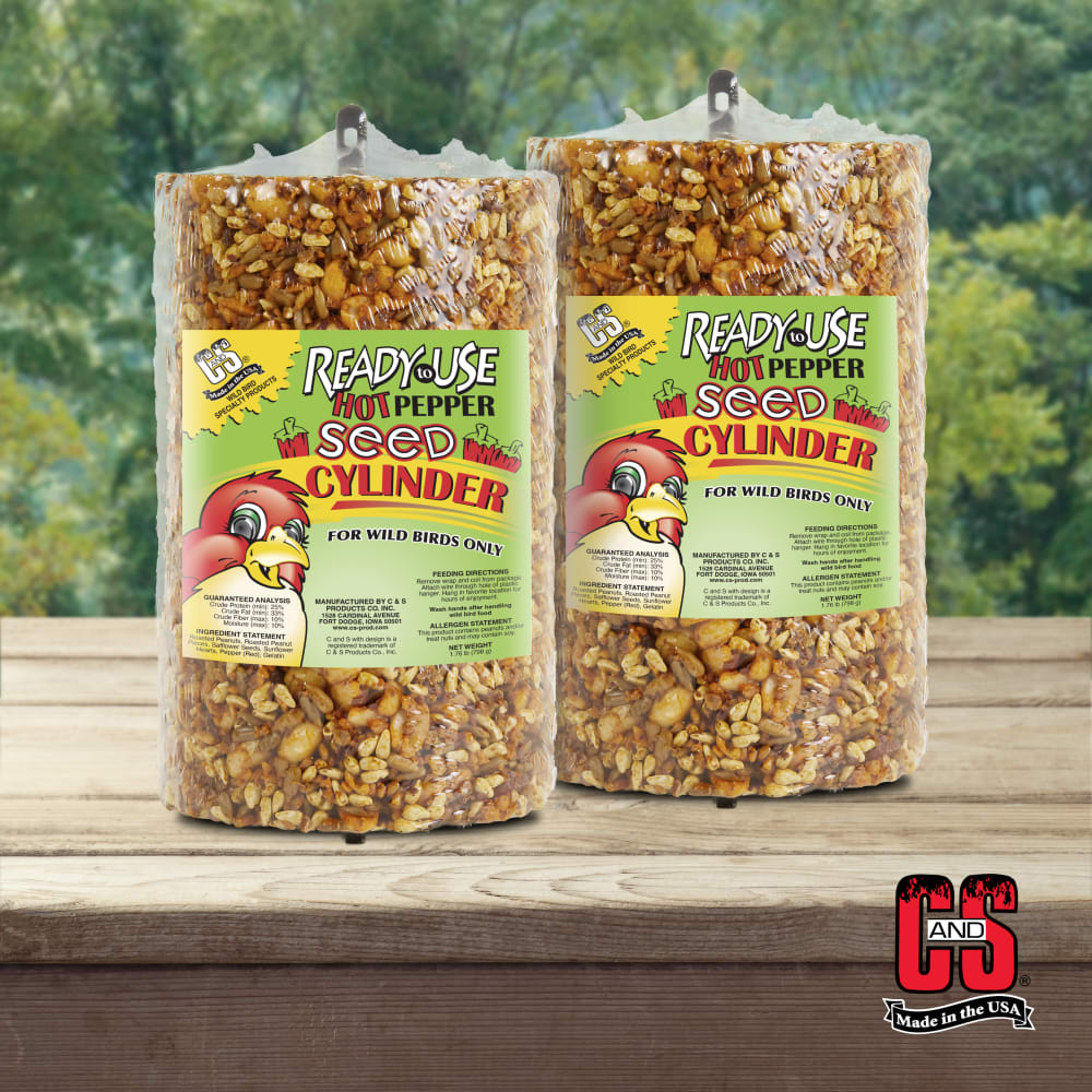 C&S Ready to Use Hot Pepper Seed Cylinder | Keep Critters Away